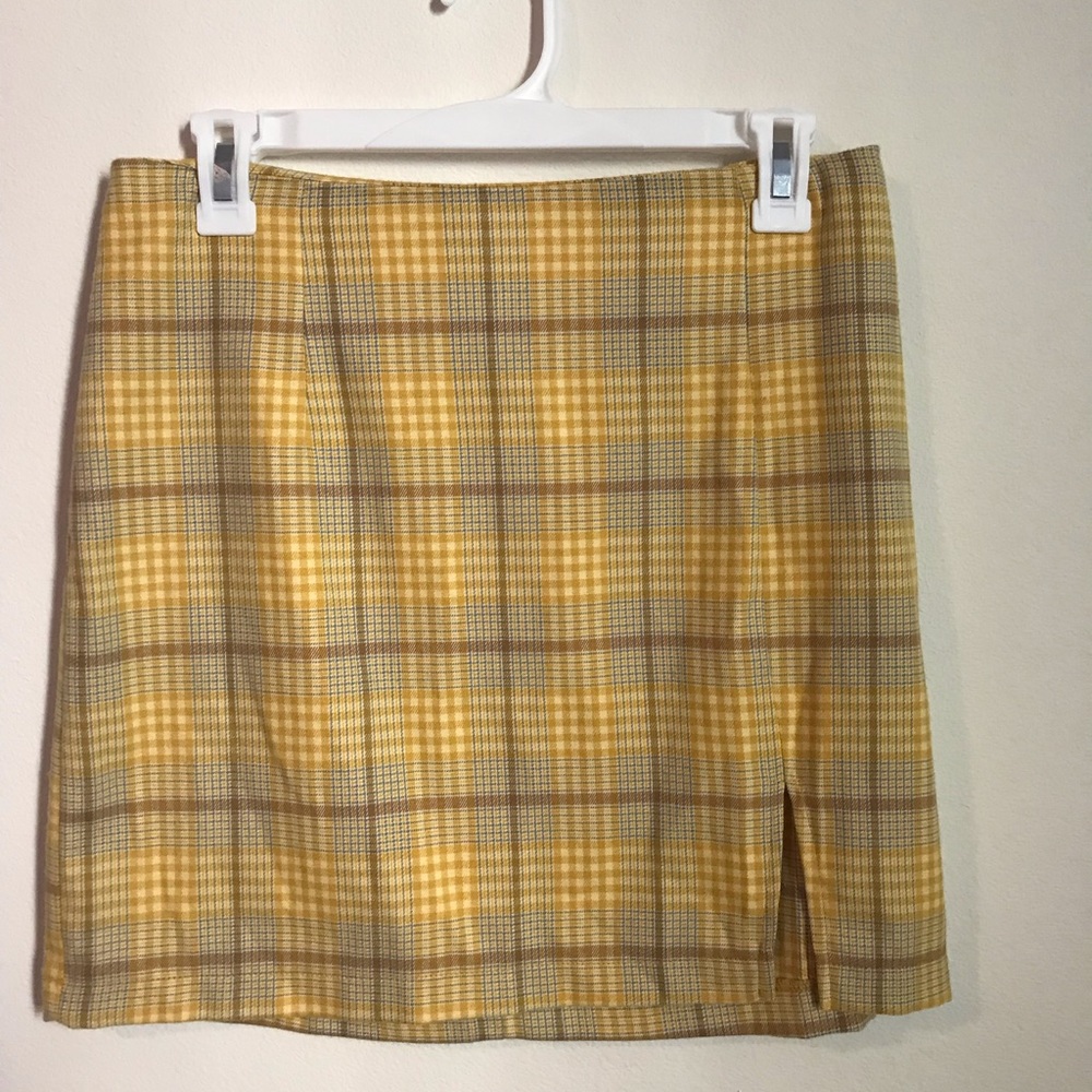 Plaid yellow skirt